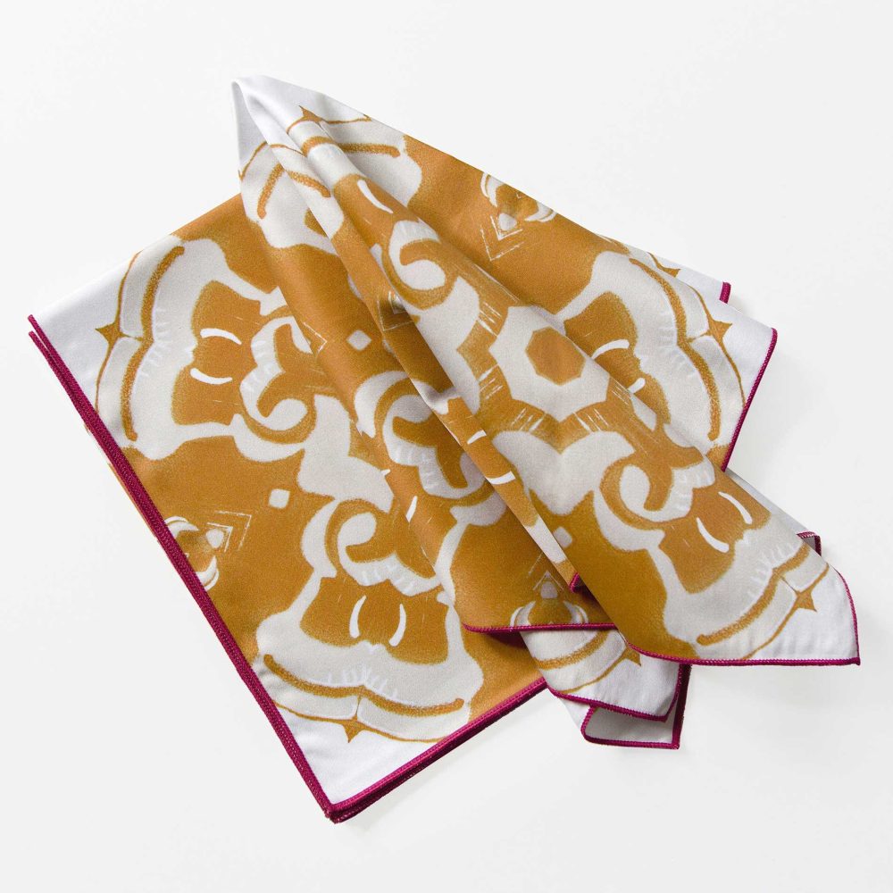 Yellow Cloth Dinner Napkins with magenta trim